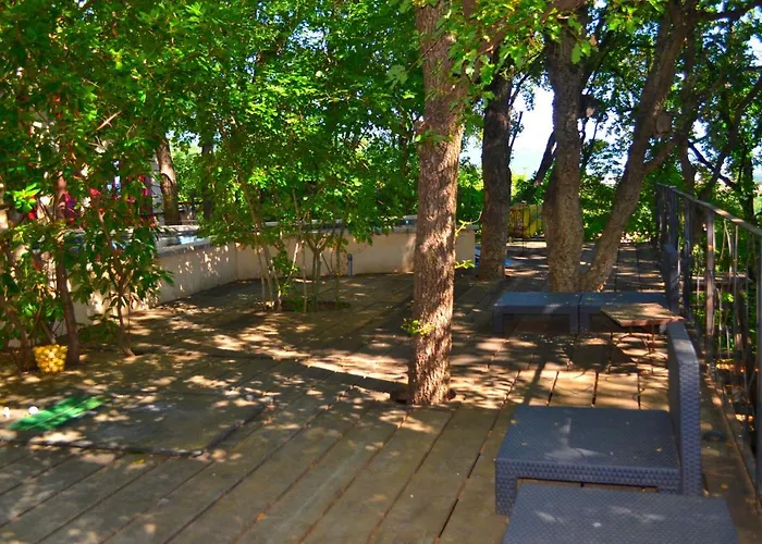 Maison De La Vigne ゲストハウス 3*